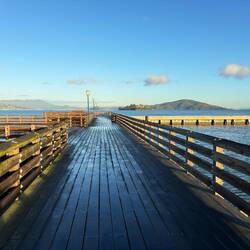 Morgenspaziergang ! Keine Überfüllung auf den Stegen am alten Hafen, Fisherman's Wharf