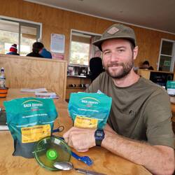 Z'nacht. D'Carbonara esch guet gsi, d'Pasta Vegetariana mässig