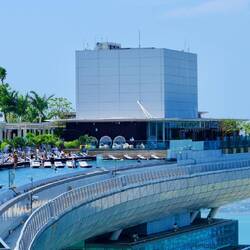 Der Infinity Pool für die Gäste des Hotels...da dürfen wir normalen Besucher des Decks nicht hin