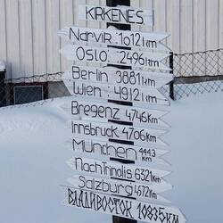 3.881 km nach Berlin