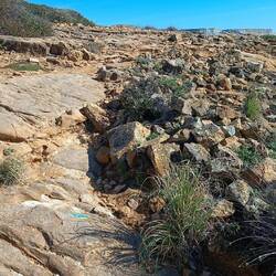 Ziemlich steinig und mühsam.