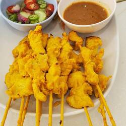 I ordered the Satay chicken at Mit Samui today!! Exceptional!