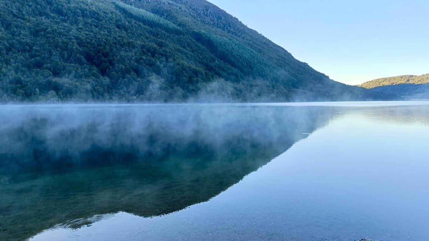 Morning mist, Tinquilco Lake