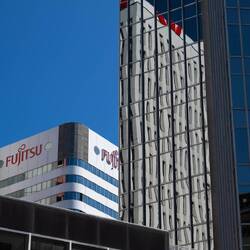 Gott om medelhöga skyskrapor