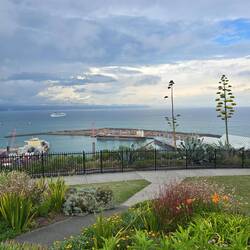Ein Gewitter liegt über der Hawke's Bay