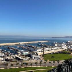Blick auf den Hafen von der Stadtmauer