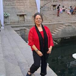 Frau Sommer im Glück