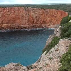 Sagres im Hintergrund