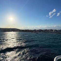 Einfahrt in den Hafen