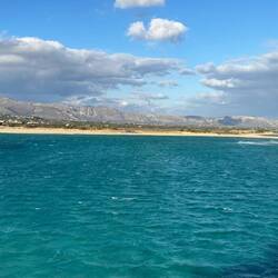 Dieses Wasser! Ich kann mich noch immer nicht satt sehen! 🫶❤️ Im Hintergrund der Pouda Beach ❤️