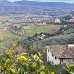 hier habe ich auch schon einen schönen Platz gefunden, wo ich da mit meiner Handpen spielen will