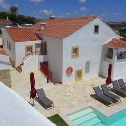 Gibt auch Reiche hier mit Pool