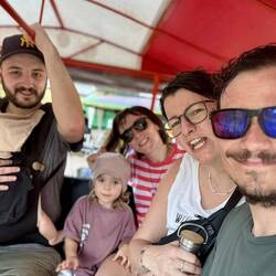 Gruppenfoto 3.0 im TukTuk