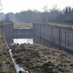 nie fertig gestellte Schleuse am Mittelkanal