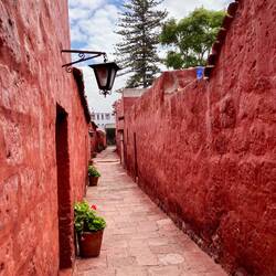 Une des rues du couvent Santa Catalina