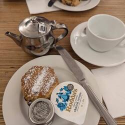 Cream Tea in der Krypta St Martin's in the Field