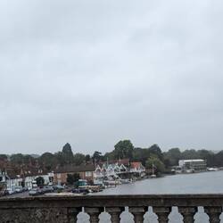 Henley - on -Thames (bekannt für die Ruderregatta)