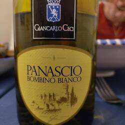 Wieder wird regionaler Wein getestet