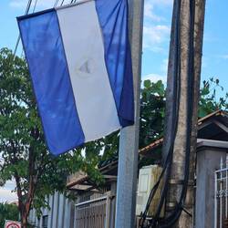 Und die Fahne darf natürlich auch nicht fehlen