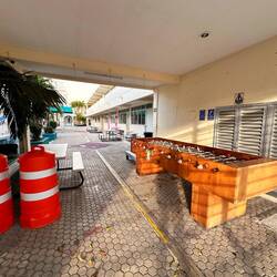 ich glaube 9 Knöpfe zum Spielen gezählt zu haben 😄