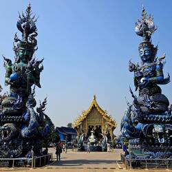 Eingangsbereich zum Wat Rong Suea Ten Temple
