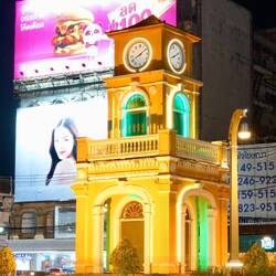 Eine Art Tempel im Kreisverkehr