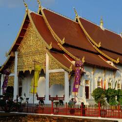 Das moderne Wat Chedi Luang