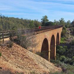 Über das Viadukt lässt es sich super radeln.