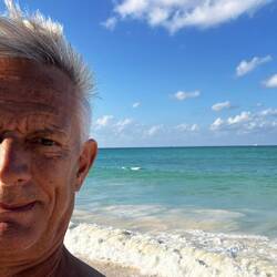 kurze Haare und trotzdem zerzaust