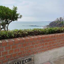 Blick am Malecón nach Lima