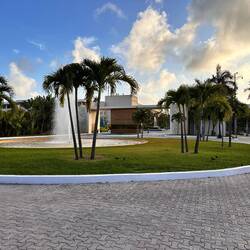 Eingang einer Doppelbotelanlage