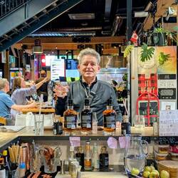 Joy! New Zealand whisky tasting in the market. (Purchase made)