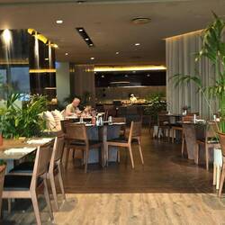 Abends Dinner... Noch ist es leer