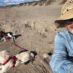 John verbringt ein paar Tage bei Grosseto am Strand