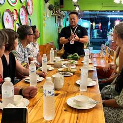 Street Food Tour ...