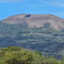 Weiterfahrt in Richtung Leon zum Vulkan El Hoyo (das Loch)... Bitte ranzoomen, man sieht den Krater.