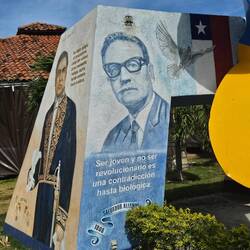 Jung sein und kein Revoluzer sein, das schließt sich biologisch aus, sagt Allende.