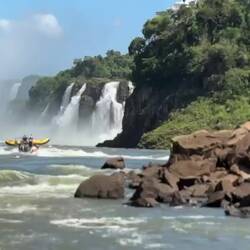 And we are off to the Devil's Throat Canyon ... won't be going in too far — Iguazú Falls Natl Park.