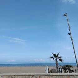 Laaange Sandstrände, keine Menschen