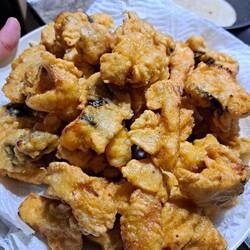 Fischknusperli im Bierteig für in den Taco.