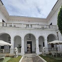 Zurück im wunderschönen La Perla mußte ich 4x Duschen, soviel Steine in den Haaren und Ohren😅