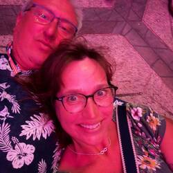 Auf dem Boden liegend kann man das Schauspiel am Besten beobachten 😍