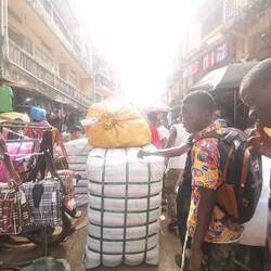 Stau auf dem Madina Markt