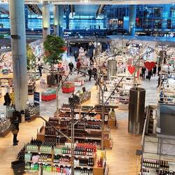 Im Flughafen Oslo