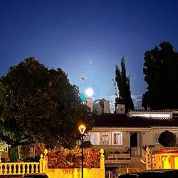 Der Vollmond geht auf