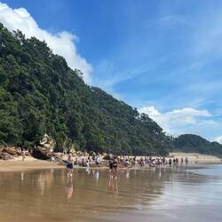 Hot Water Beach - hier treffen sich die Hot Pool Fans