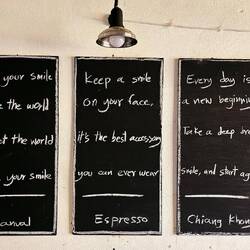 Sehr coole Sprüche im Café.