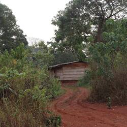 ...der Landbesitzer wohnt in einer kleinen Hütte und erlaubt die Übernachtung...
