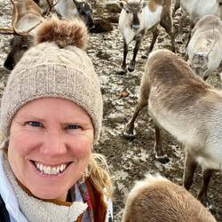 Ohhhhh Deer 🦌 We fed about 300 from a herd of over 3000 deer