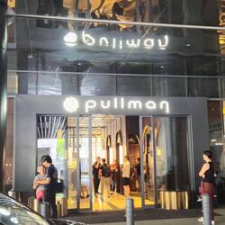 Pullman, Singapore Hill Street